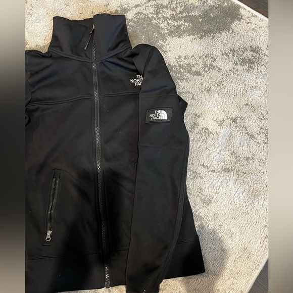 Women’s North Face zip up - Picture 3 of 4
